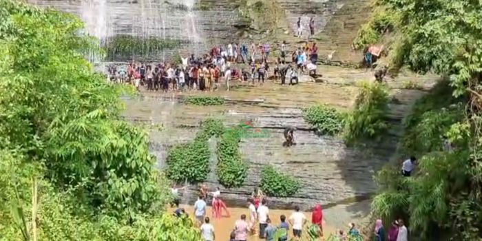 কাপ্তাই হ্রদের জলছোঁয়া সৌন্দর্যে মুখর রাঙামাটি, বাড়ছে পর্যটকের ভিড়
