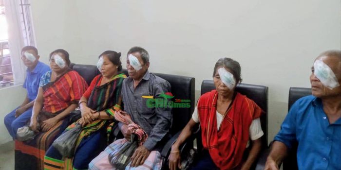রাঙামাটি জেনারেল হাসপাতালে একদিনে ৭ ছানি অপারেশন 