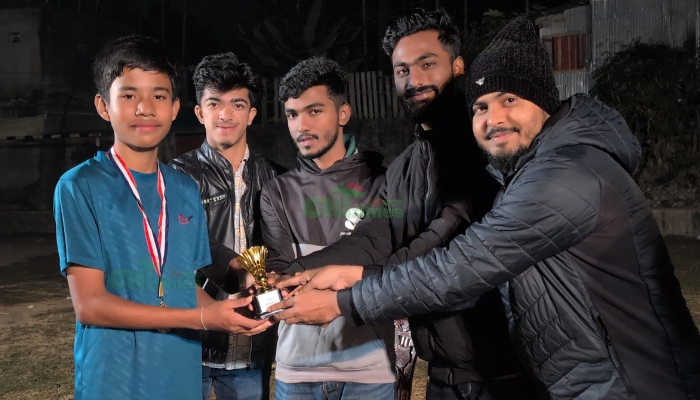 তবলছড়িতে অনূর্ধ্ব-১৬ ব্যাডমিন্টন টুর্নামেন্টের পুরস্কার বিতরণ